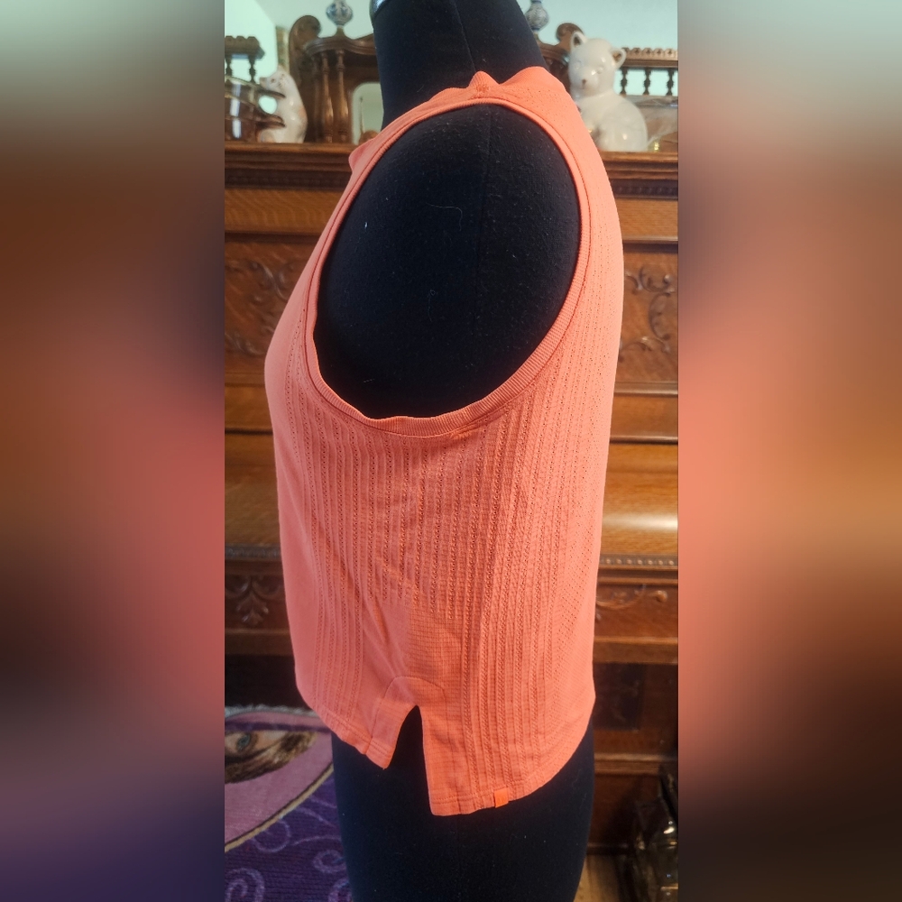Lululemon Top - Picture 2 of 4